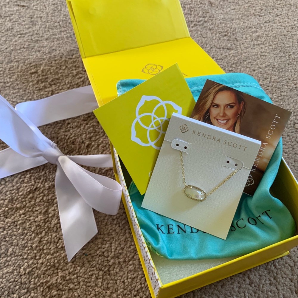 Kendra Scott Gold Elisa Pendant Necklace